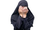 حمله دختر 15 ساله به مادرش به خاطر موبایل!