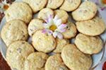 طرز تهیه شیرینی کشمشی خانگی مخصوص ایام عید