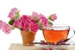 ۷ فایده و خواص فوق العاده دمنوش گیاهی گل رز و طرز تهیه آن